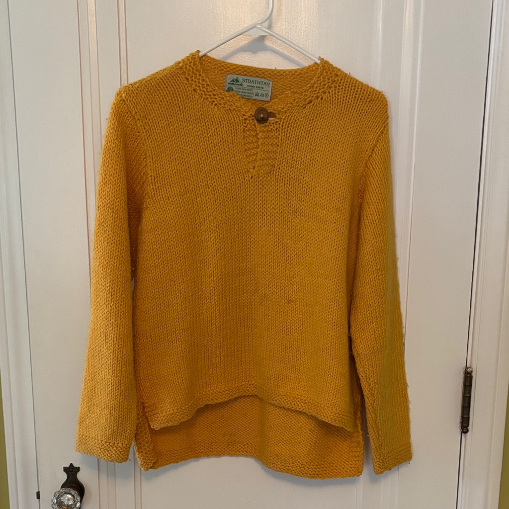 Vintage Strathtay Hand Knit Wool Yellow Crew Neck Sweater